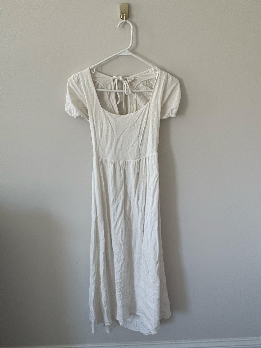 Endless Blu August Midi Dress - White Linen - Open Back - Worth Collective - Picture 3 of 5